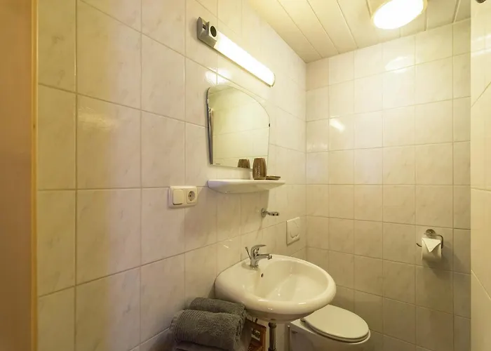 شقة In Near Lift *