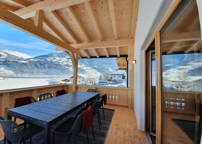 In Near Lift شقة *