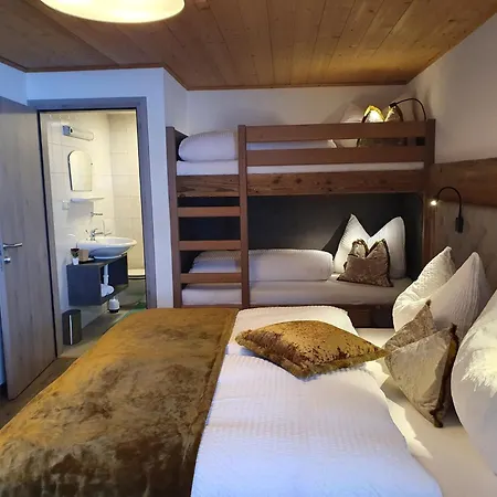 Apartament In Near Lift