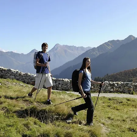 Apartament In Near Lift *